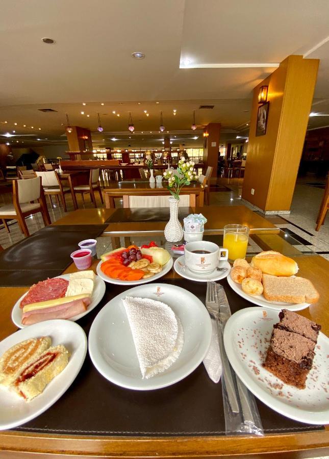 ז'ואיז דה פורה Constantino Hotel E Eventos מראה חיצוני תמונה A typical Brazilian breakfast