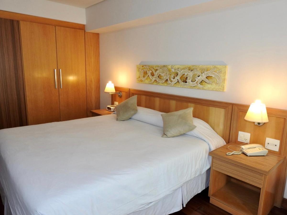 ז'ואיז דה פורה Constantino Hotel E Eventos מראה חיצוני תמונה A bedroom at the hotel