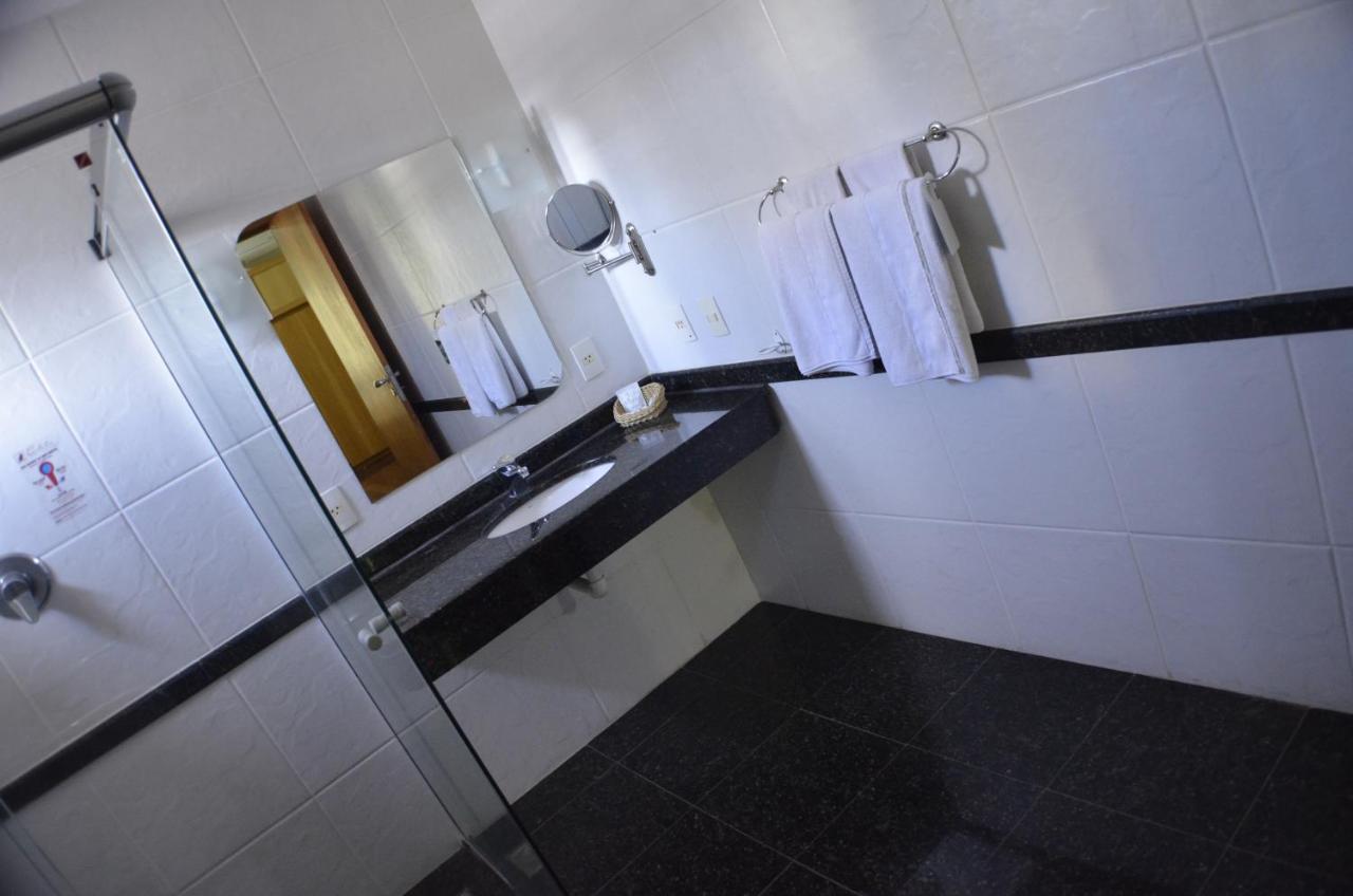 ז'ואיז דה פורה Constantino Hotel E Eventos מראה חיצוני תמונה Bathroom